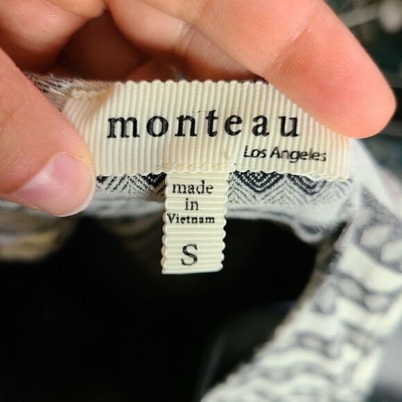 Monteau Sleeveless Diamond Print Top - Picture 7 of 8